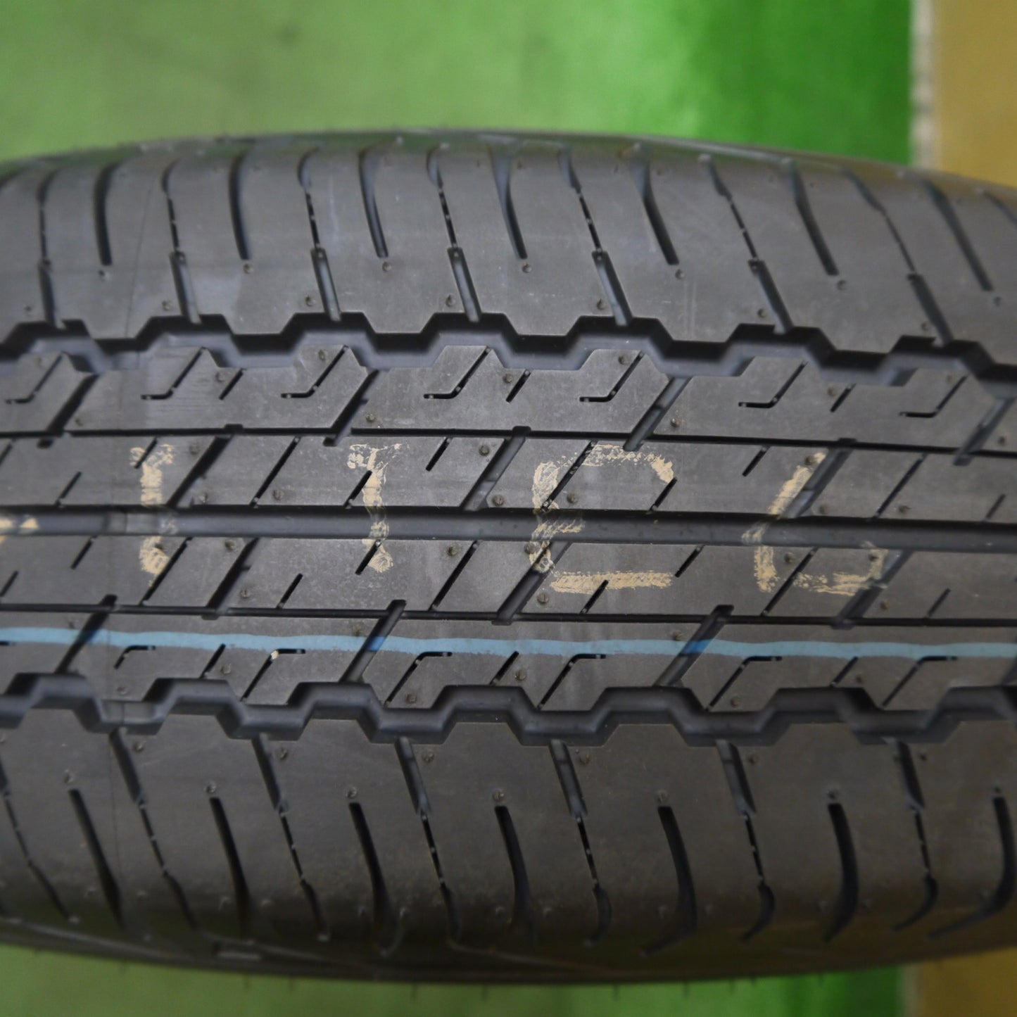 新車外し！24年！1本★スズキ ジムニー シエラ 純正 スチール 195/80R15 ダンロップ AT20 グラントレック スペア 15インチ PCD139.7/5H★5051910Hノ