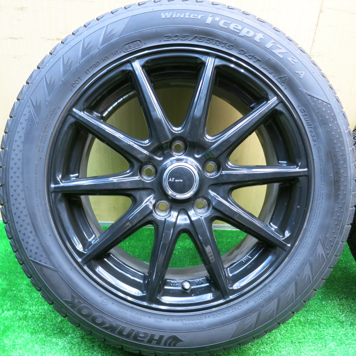 バリ溝！23年！ほぼ10分★スタッドレス 205/55R16 ハンコック ウインター アイセプト IZ2A AZ Sports AZスポーツ 16インチ PCD114.3/5H★5101204HAス