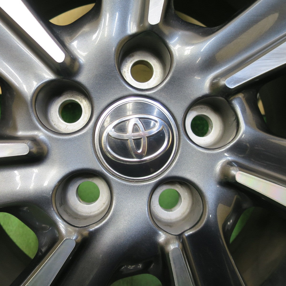 4本価格★トヨタ 80系 ヴォクシー ノア 純正 ホイール 16インチ 16×6J PCD114.3/5H★6071801NGホ
