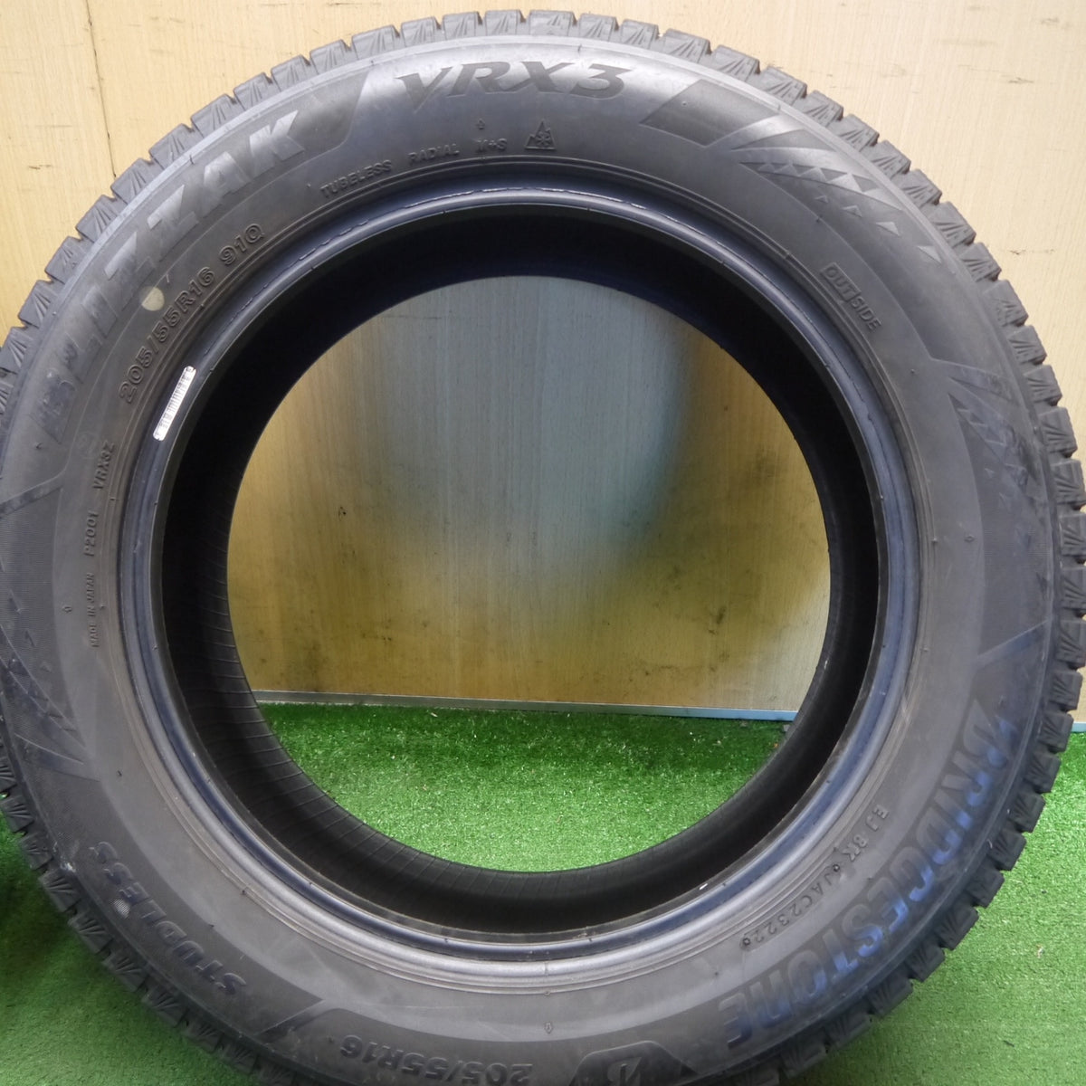 バリ溝！22年！9分◎スタッドレス 205/55R16 ブリヂストン ブリザック VRX3 タイヤ 16インチ ステップワゴン ノア ヴォクシー 86 プリウス BRZ 等◎6100206Hスタ