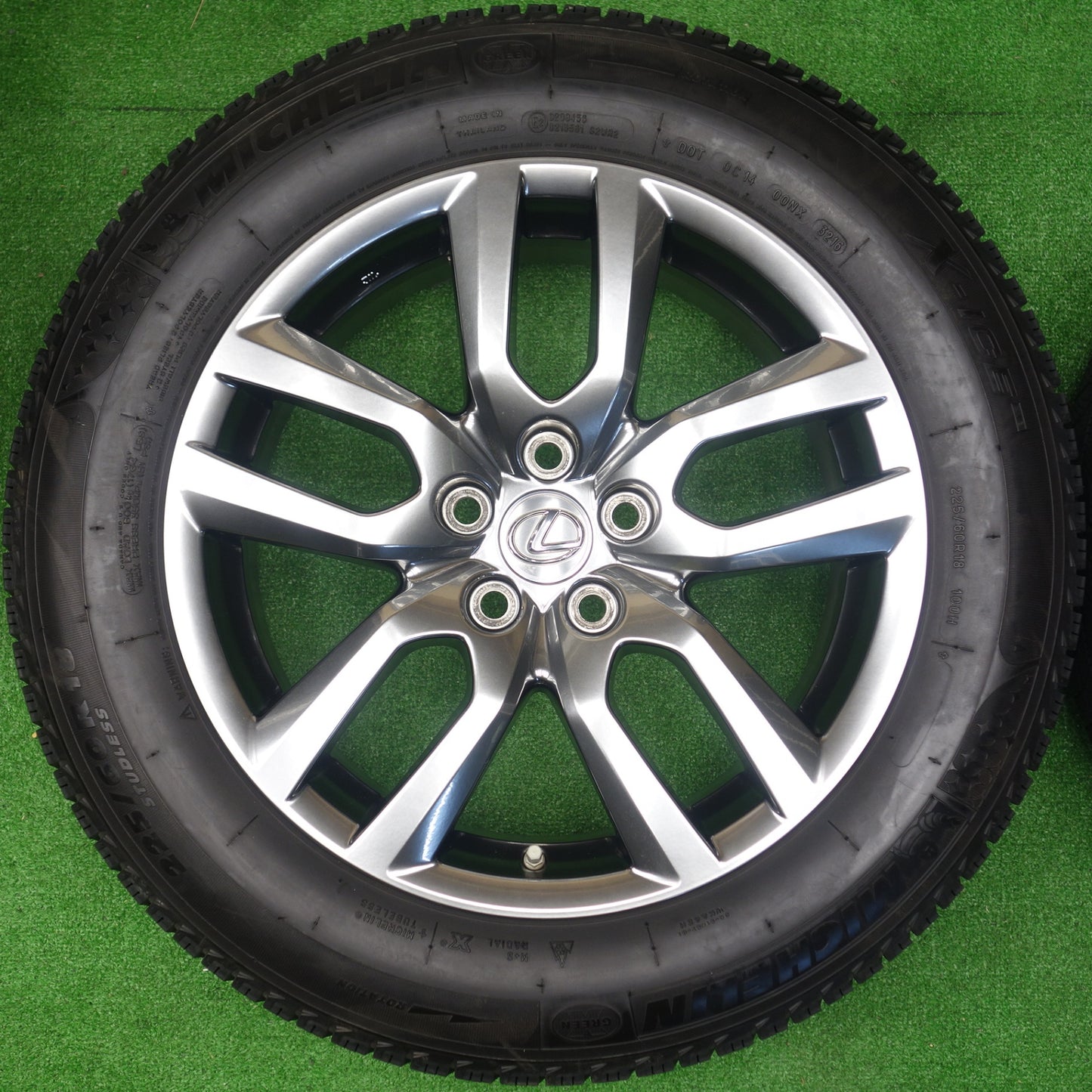 センサー付！バリ溝！9.5分★レクサス NX バージョンL 純正 225/60R18 スタッドレス ミシュラン X-ICE XI3 18インチ PCD114.3/5H★5122801KTス