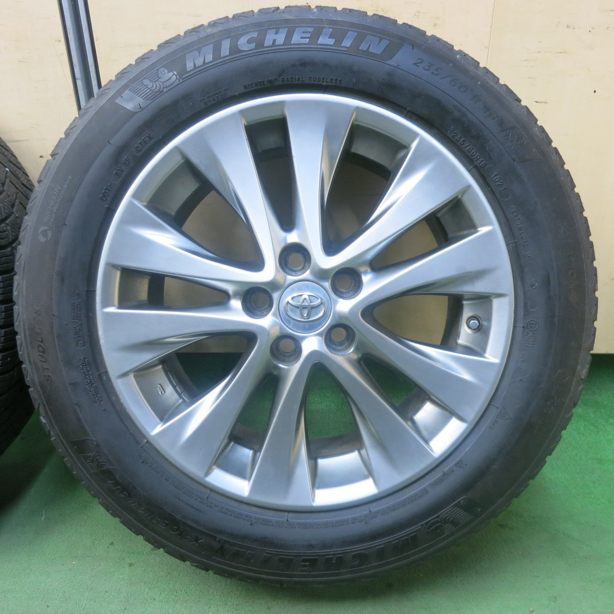 4本価格！22年★トヨタ 20系 アルファード ヴェルファイア 純正 235/60R18 スタッドレス ミシュラン X-ICE SNOW SUV 18インチ PCD114.3/5H★5112505SKス