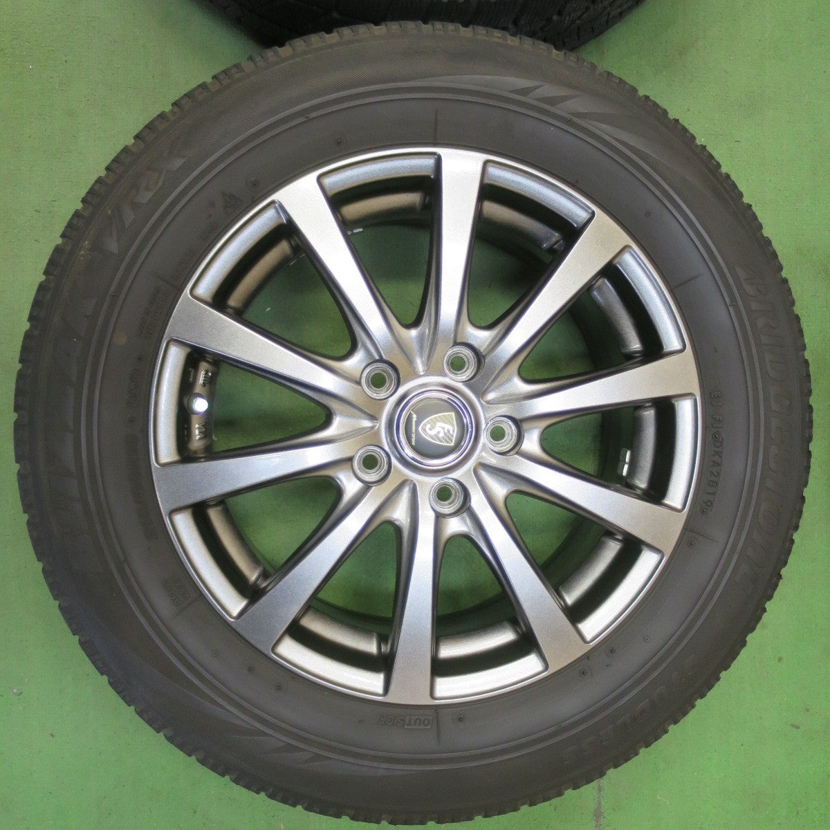 キレイ★スタッドレス 215/60R16 ブリヂストン ブリザック VRX MANARAY SPORT マナレイ スポーツ 16インチ PCD114.3/5H★5052706イス