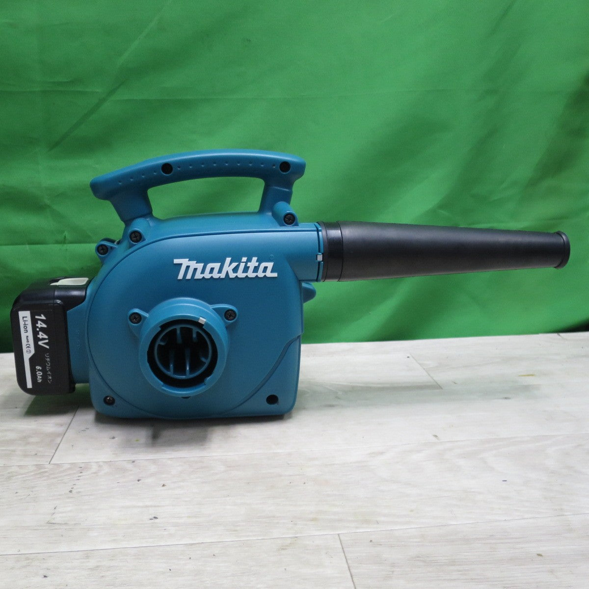 [送料無料] キレイ☆マキタ 充電式 小型 集じん機 14.4V VC340D 社外バッテリー 付き 電動 工具☆