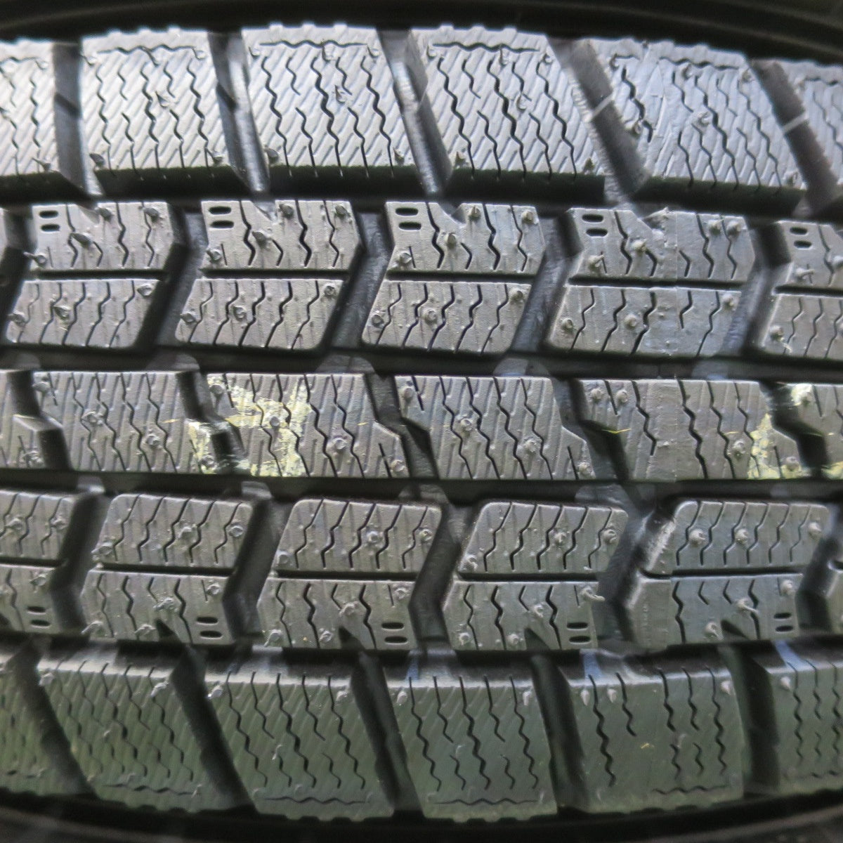未使用！24年★スタッドレス 155/65R14 グッドイヤー アイスナビ7 ravrion RS01 ラブリオン 14インチ PCD100/4H★5102707イス