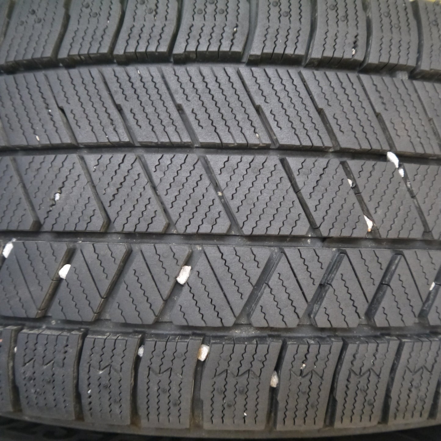 バリ溝！23年！キレイ！9.5分◎インプレッサ 等 205/55R16 スタッドレス ブリヂストン ブリザック VRX3 SCHNEIDER シュナイダー 16インチ PCD100/5H◎6062601Hス