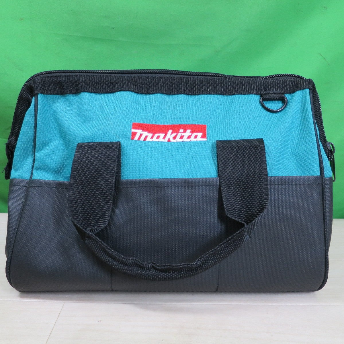 [送料無料] キレイ☆マキタ 充電式 インパクトドライバ TD146DX 電動 工具 makita 18V 充電器 DC18WC ケース付き☆