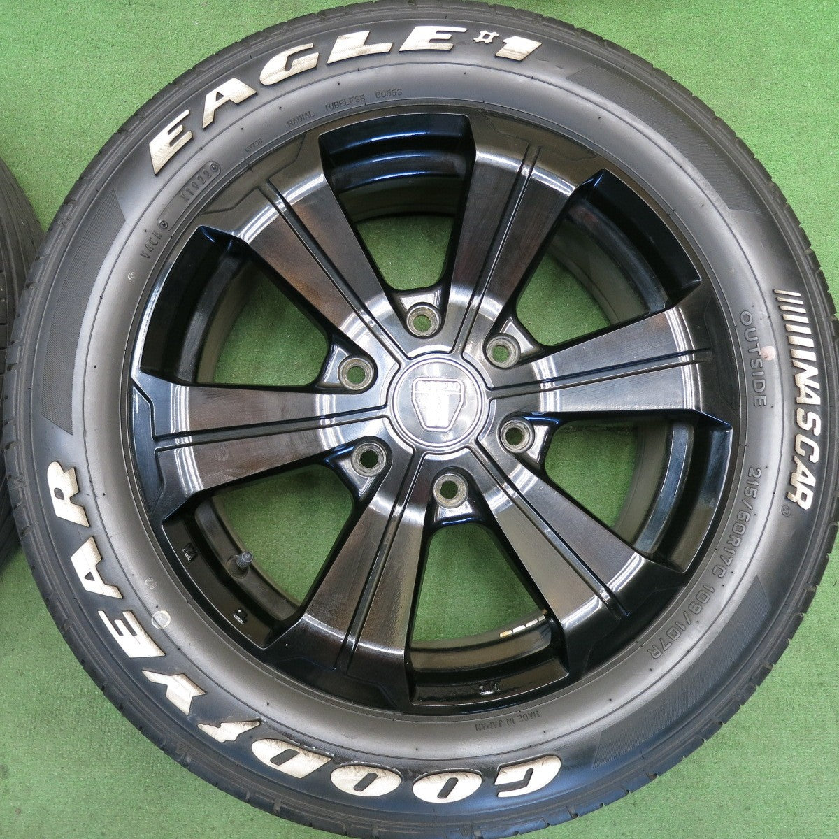 バリ溝！22年！9分★215/60R17 109/107R グッドイヤー イーグル #1 ナスカー BARBERO アーバングランデ バルベロ 17インチ PCD139.7/6H★6060401HAノ
