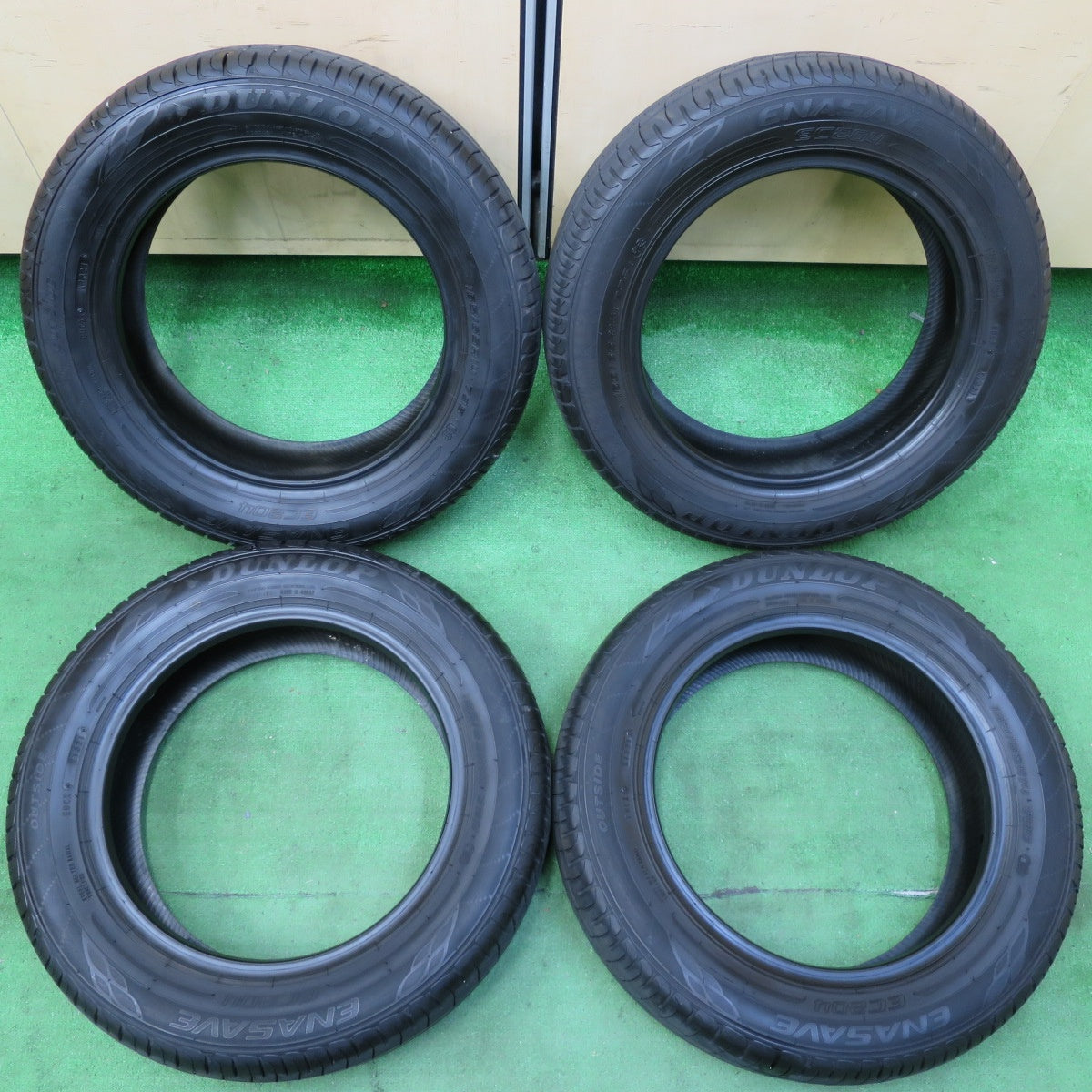 *送料無料* バリ溝！21年！9.5分★165/65R14 ダンロップ エナセーブ EC204 タイヤ 14インチ ハスラー ソリオ タンク ルーミー等★4072204イノタ
