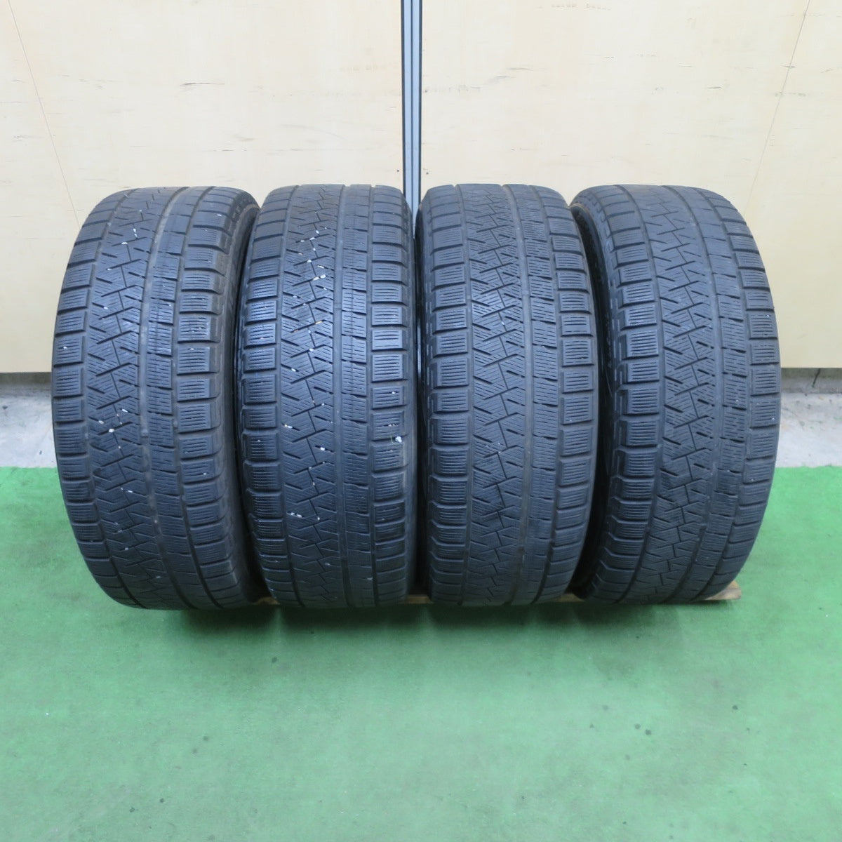 4本価格★アウディ A4 8W EUROTECH GAYA10 225/45R18 スタッドレス ピレリ アイス アシンメトリコ プラス ユーロテック ガヤ10 18インチ PCD112/5H★6022107TTス