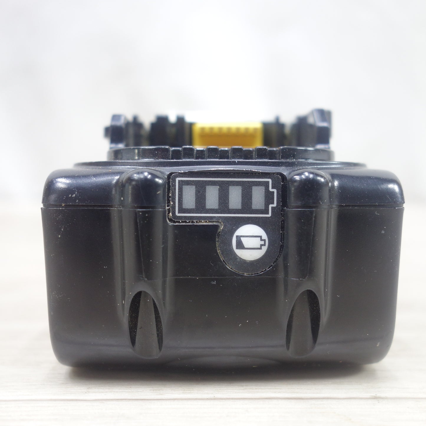 [送料無料] キレイ◆マキタ Li-ion リチウム イオン バッテリー BL1460B DC14.4V 6.0Ah 87Wh makita 電動 工具 に◆