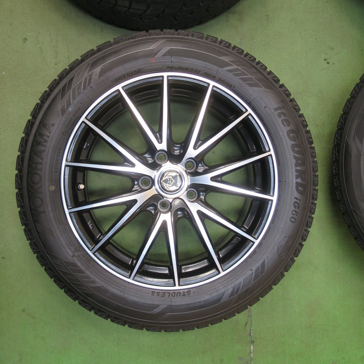 バリ溝！21年！キレイ！9分★スタッドレス 215/60R17 ヨコハマ アイスガード iG60 RiZLEY ライツレー 17インチ PCD114.3/5H★5112810TTス