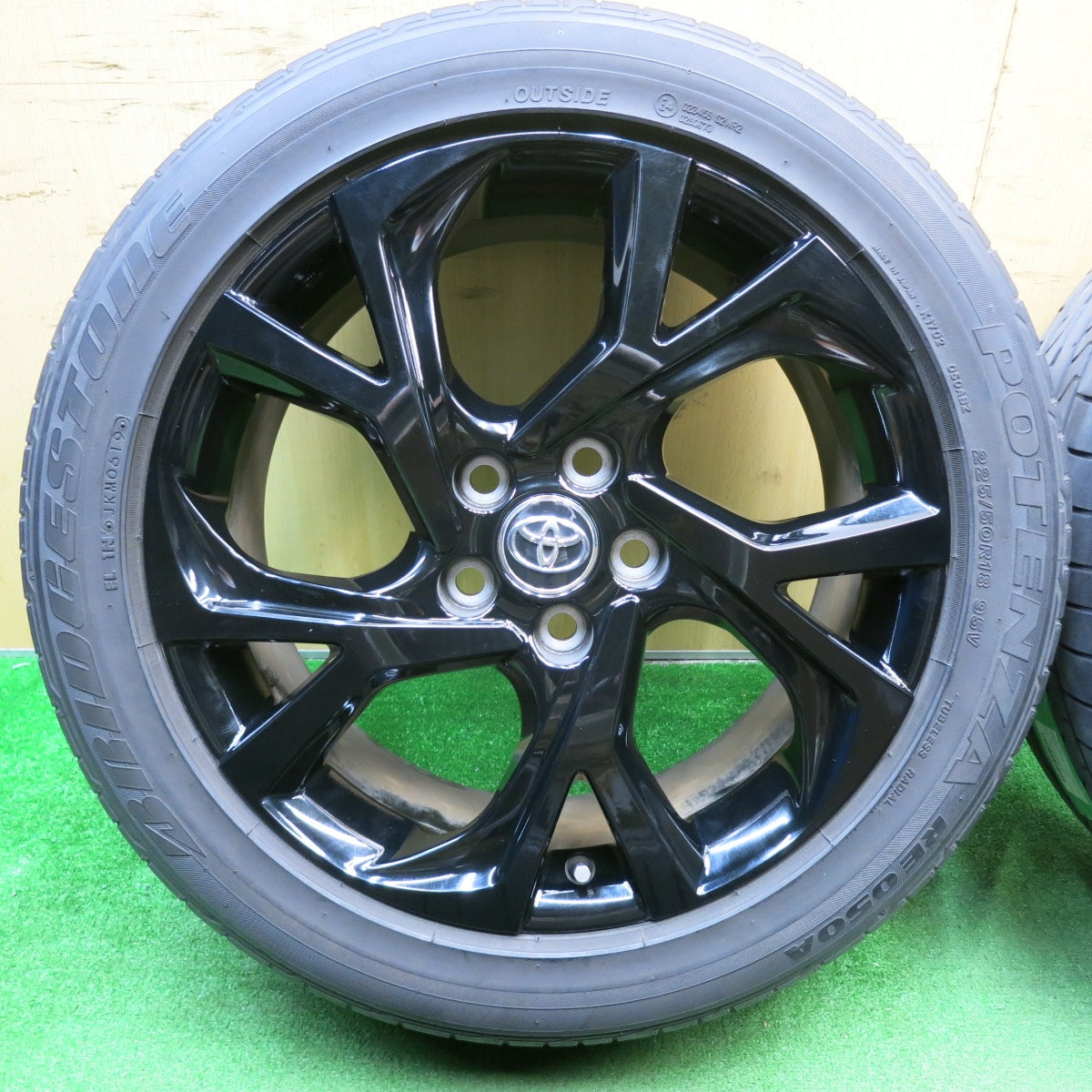 バリ溝！8.5分★トヨタ C-HR 特別仕様車 モードネロ 純正 225/50R18 ブリヂストン ポテンザ RE050A 18インチ CHR PCD114.3/5H★5042001TNノ