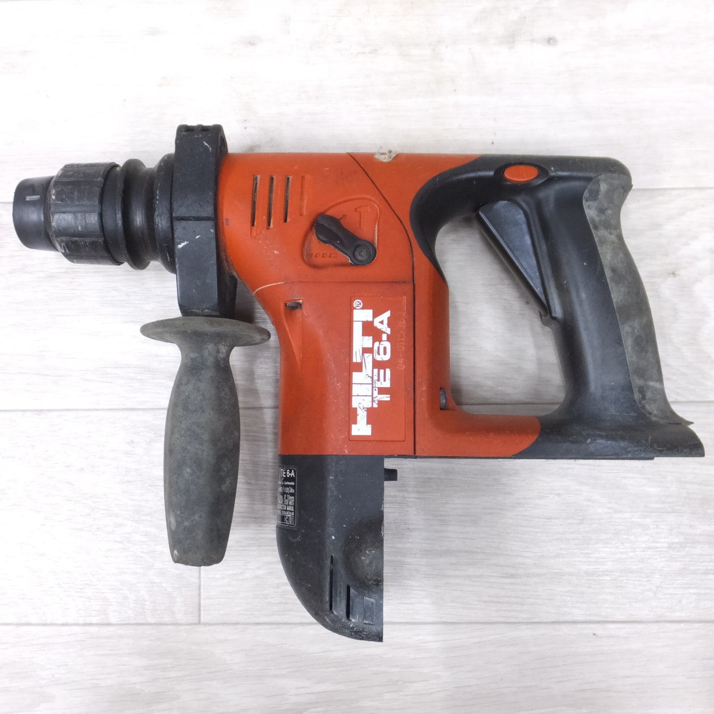 [送料無料] バッテリー2個◆ヒルティ HILTI 充電式 ロータリー ハンマー ドリル 36V TE6-A ケース 充電器 ダストポンプ 付き 電動 工具◆