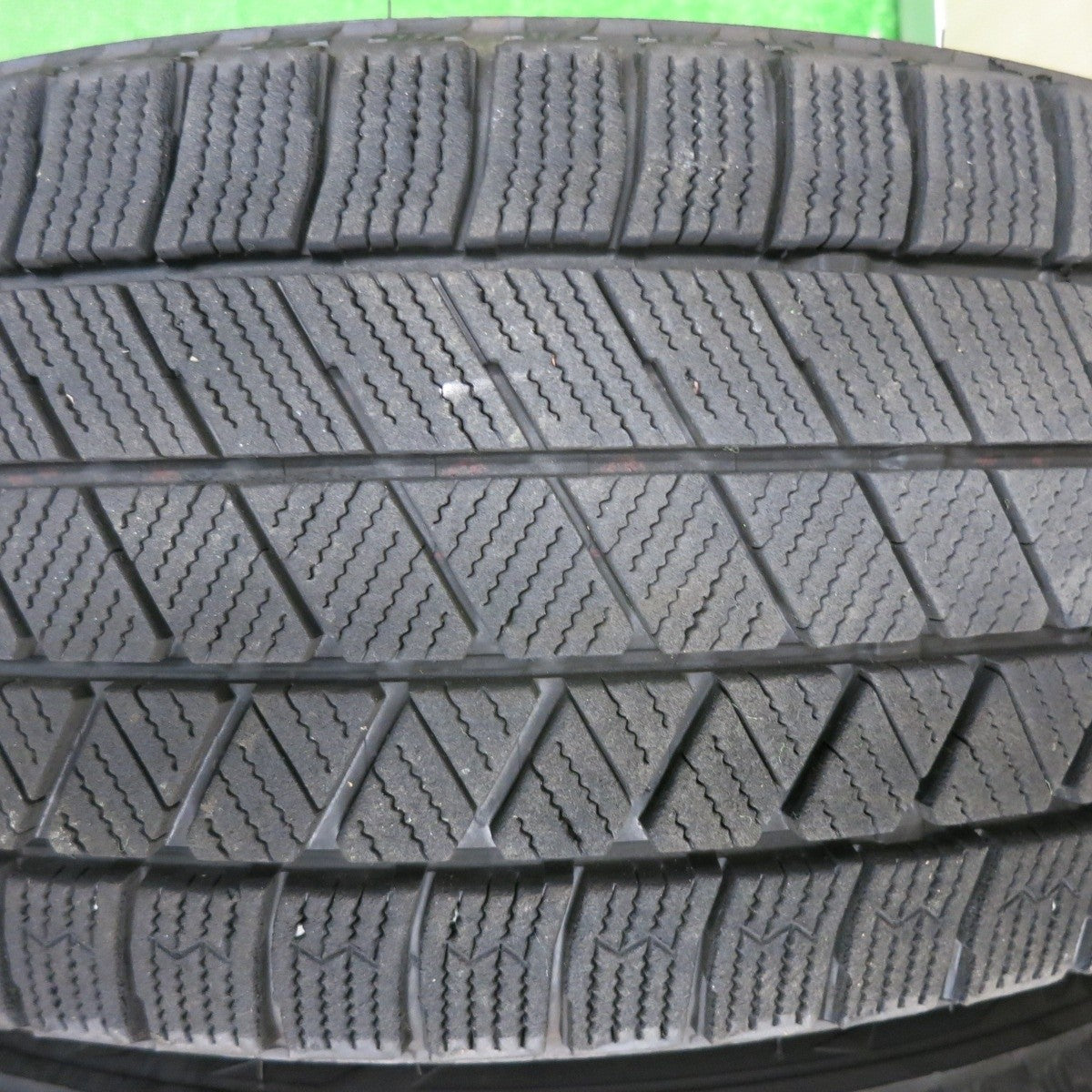 バリ溝！22年！9.5分★スタッドレス 195/65R15 ブリヂストン ブリザック VRX3 Reverline リバーライン 15インチ PCD114.3/5H★4120507TNス