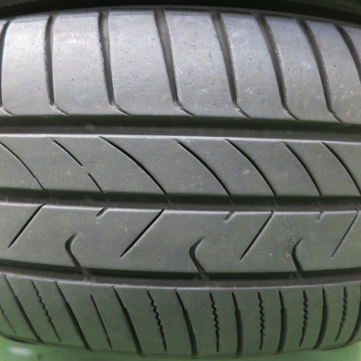 [送料無料] バリ溝！22年！9分★205/60R16 トーヨー トランパス MP7 タイヤ 16インチ ノア ヴォクシー プリウスα ステップワゴン 等★5011501イノタ