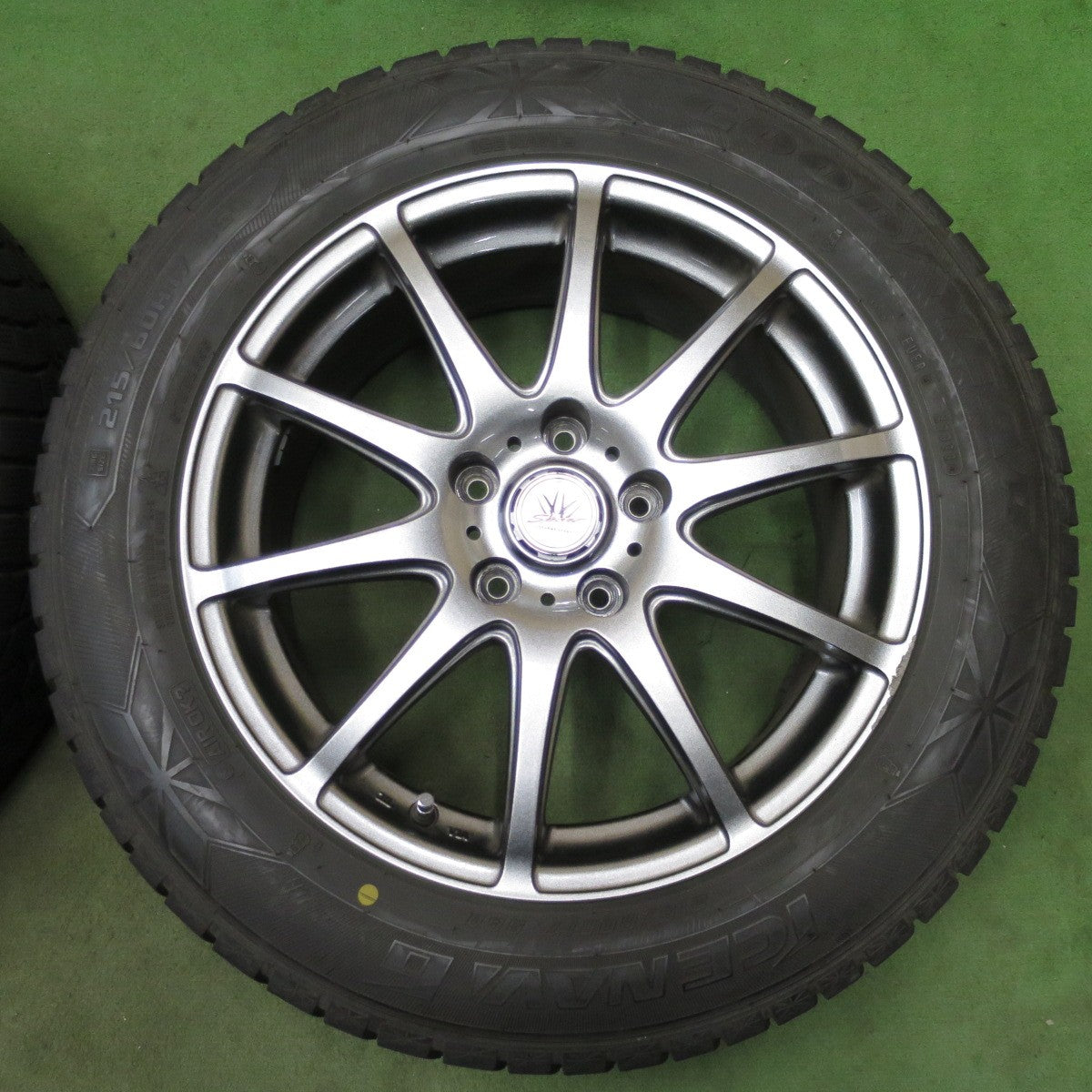 バリ溝！キレイ！9分◎LOXARNY SPORT BADX 215/60R17 スタッドレス グッドイヤー アイスナビ6 ロクサーニ スポーツ 17インチ PCD114.3/5H◎6082103NGス