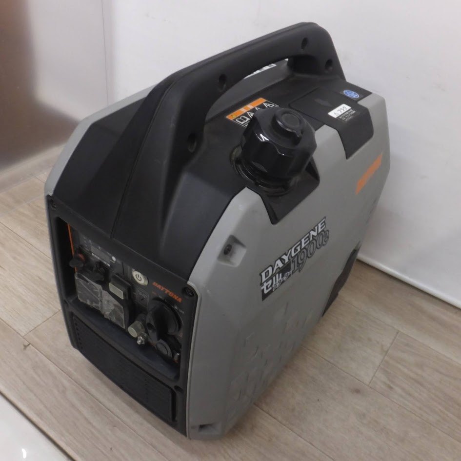 [送料無料] 岐阜発★デイトナ DAYTONA 静音型インバーター発電機 DAYGENE 1900e　100V 1.9kVA AC19A DC12V DC8.3A 単相★