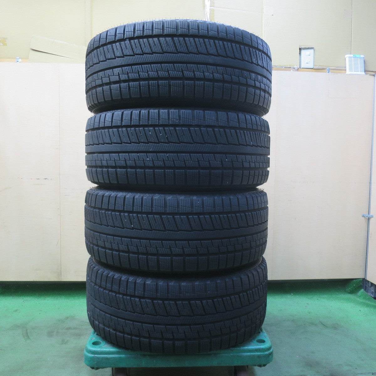 バリ溝！22年！9分★BMW 等 KELLENERS Sport 225/50R17 スタッドレス グリップマックス GRIP ICE X ケレナーズ スポーツ 17インチ PCD120/5H★6060408イス