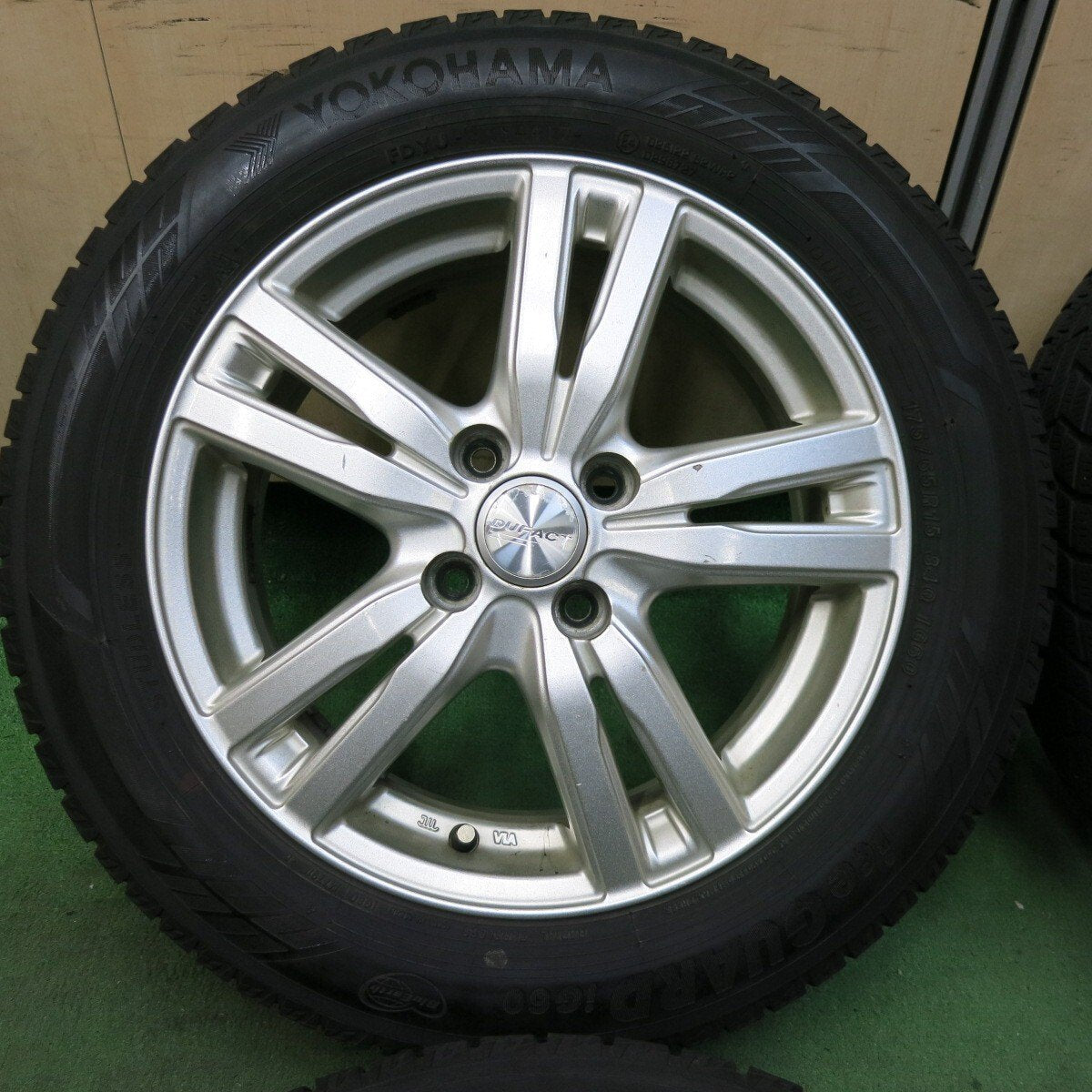 ヨコハマ アイスガード6 IG60 15インチ 175/65R15 ザイン SS メタル 