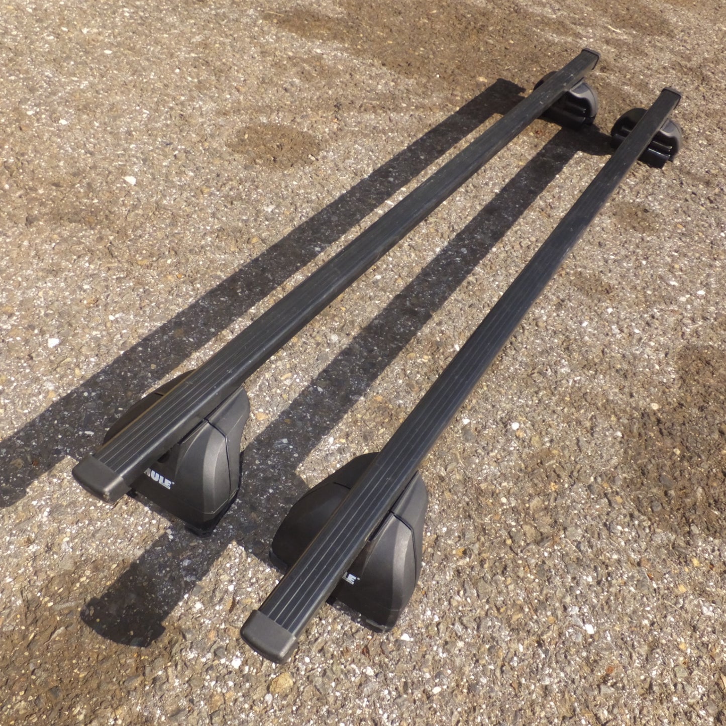 [送料無料] 岐阜発★スーリー THULE ベースキャリア 853-2341-07 2本 セット　バー 長さ 約 122cm★