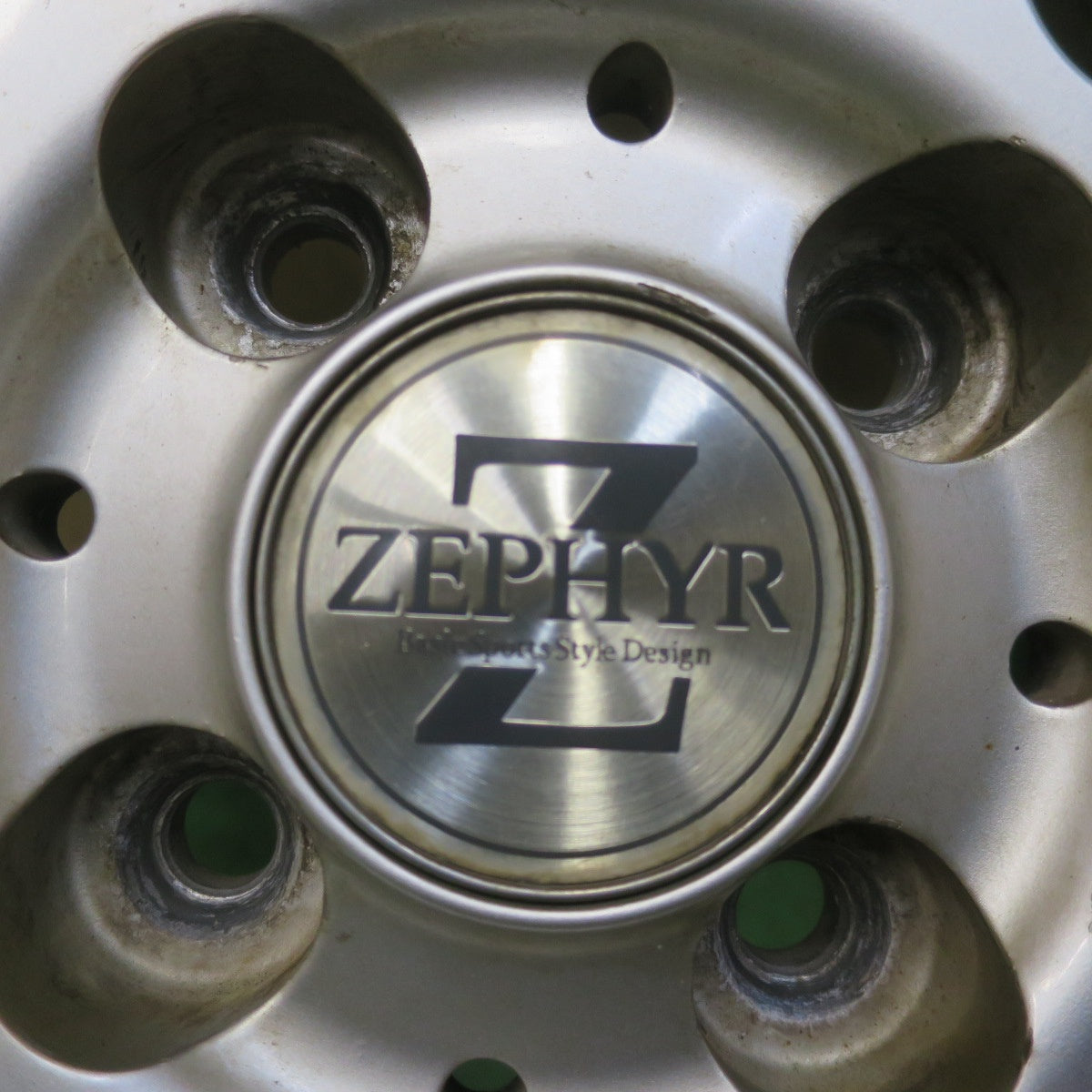 バリ溝！23年！9.5分◎スタッドレス 185/65R15 ヨコハマ アイスガード iG70 ZEPHYR ゼファー 15インチ PCD100/4H◎6062408イス