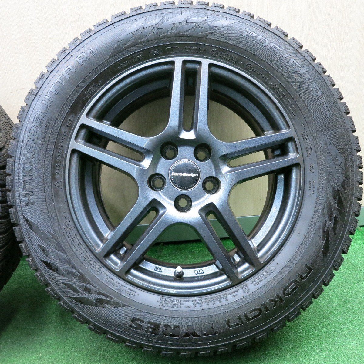 バリ溝！21年！9.5分★スタッドレス 205/65R15 ノキアン ハッカペリッタ R3 Eurodesign ユーロデザイン PCD100/5H★4040309NJス