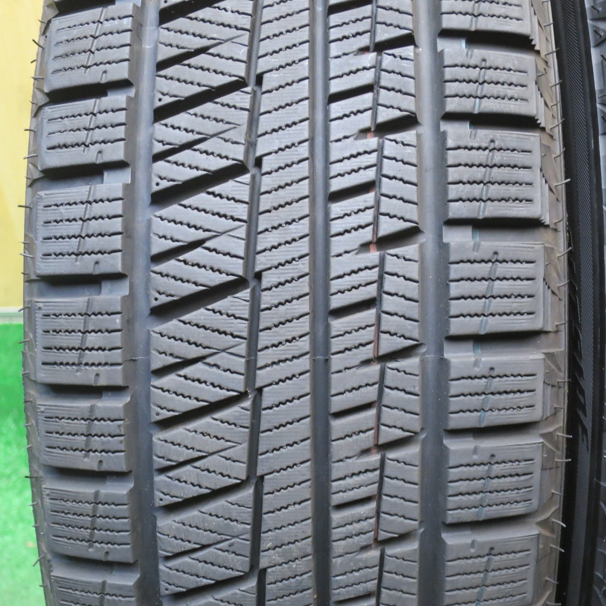 バリ溝！22年！キレイ！9.5分以上★スタッドレス 165/65R15 グリップマックス グリップアイス X LM SPORT LM-10R LMスポーツ 15インチ PCD100/4H★6021801NJス