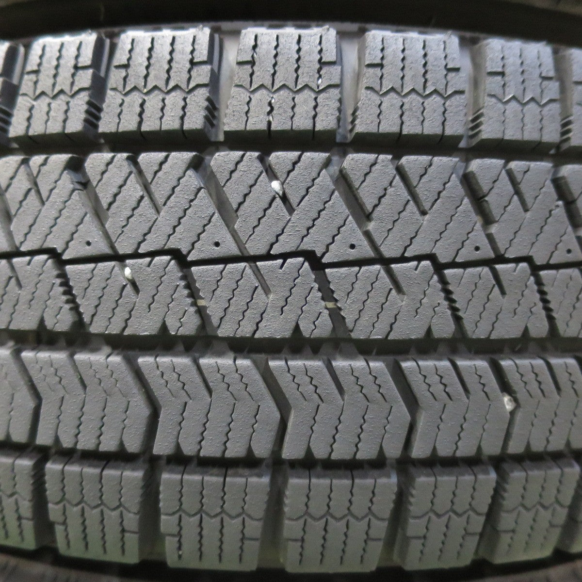 キレイ！21年★スタッドレス 165/65R14 ブリヂストン ブリザック VRX2 VELVA SPORTZ ヴェルヴァ 14インチ ソリオ ハスラー 等 PCD100/4H★5082804イス