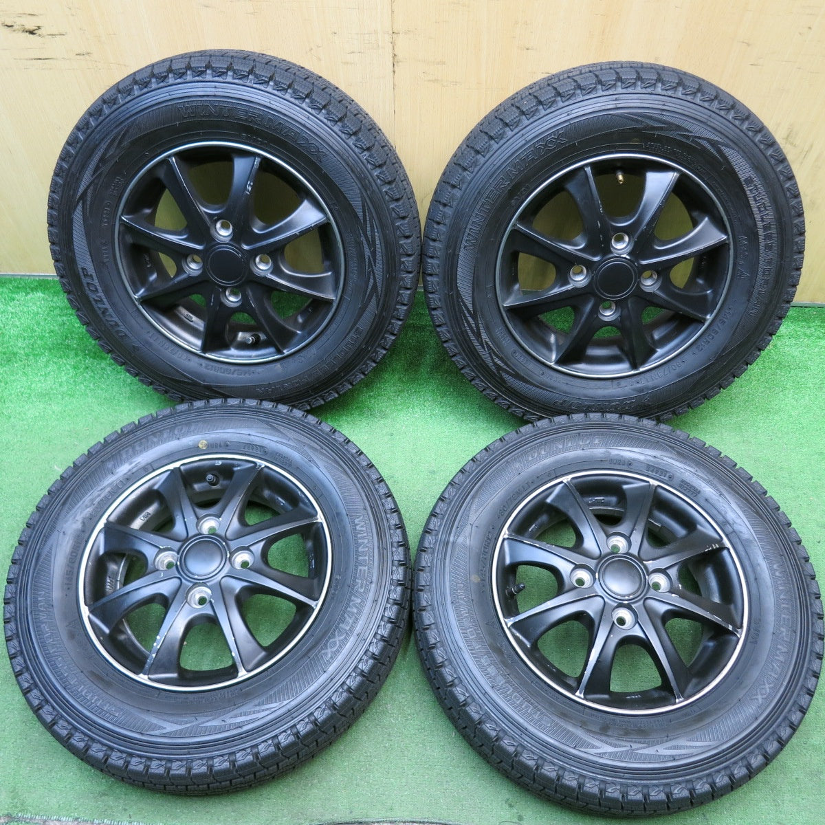バリ溝！21年！9.5分以上★スタッドレス 145/80R12 80/78N ダンロップ ウインターマックス SV01 LEBEN レーベン 12インチ PCD100/4H★5062109HAス