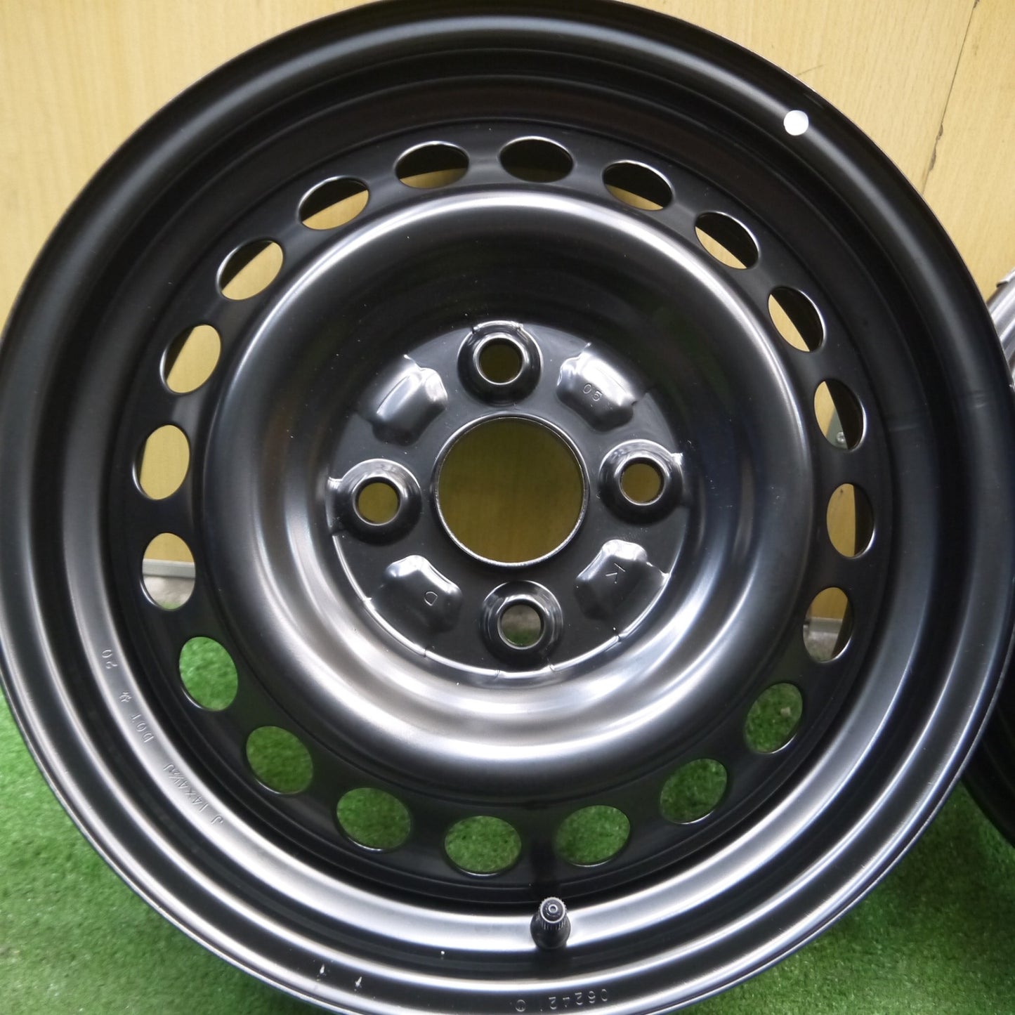 *送料無料* 未使用★ダイハツ タント 純正 スチール ホイール 14インチ 14×4.5J PCD100/4H★4051005Hホ
