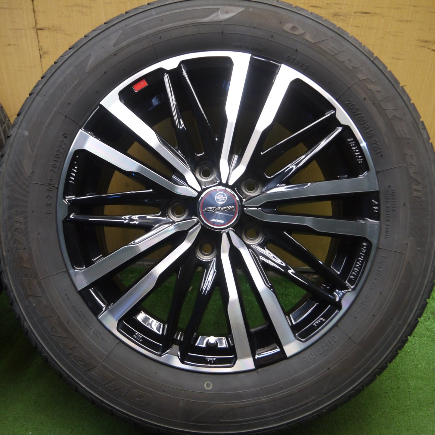 *送料無料* バリ溝！22年！9分★SMACK AME ENKEI 205/60R16 オーバーテイク RV2 スマック エンケイ 16インチ PCD114.3/5H★4032703Hノ