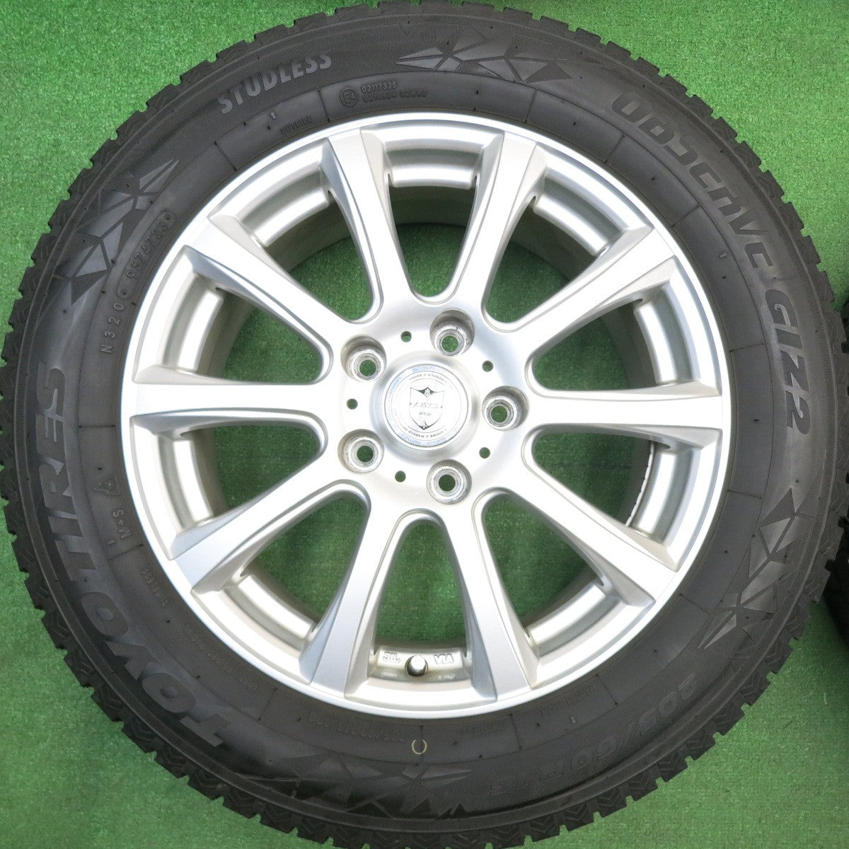 バリ溝！23年！9.5分★スタッドレス 205/60R16 トーヨー オブザーブ GIZ2 JOKER ジョーカー 16インチ PCD114.3/5H★5121415HAス