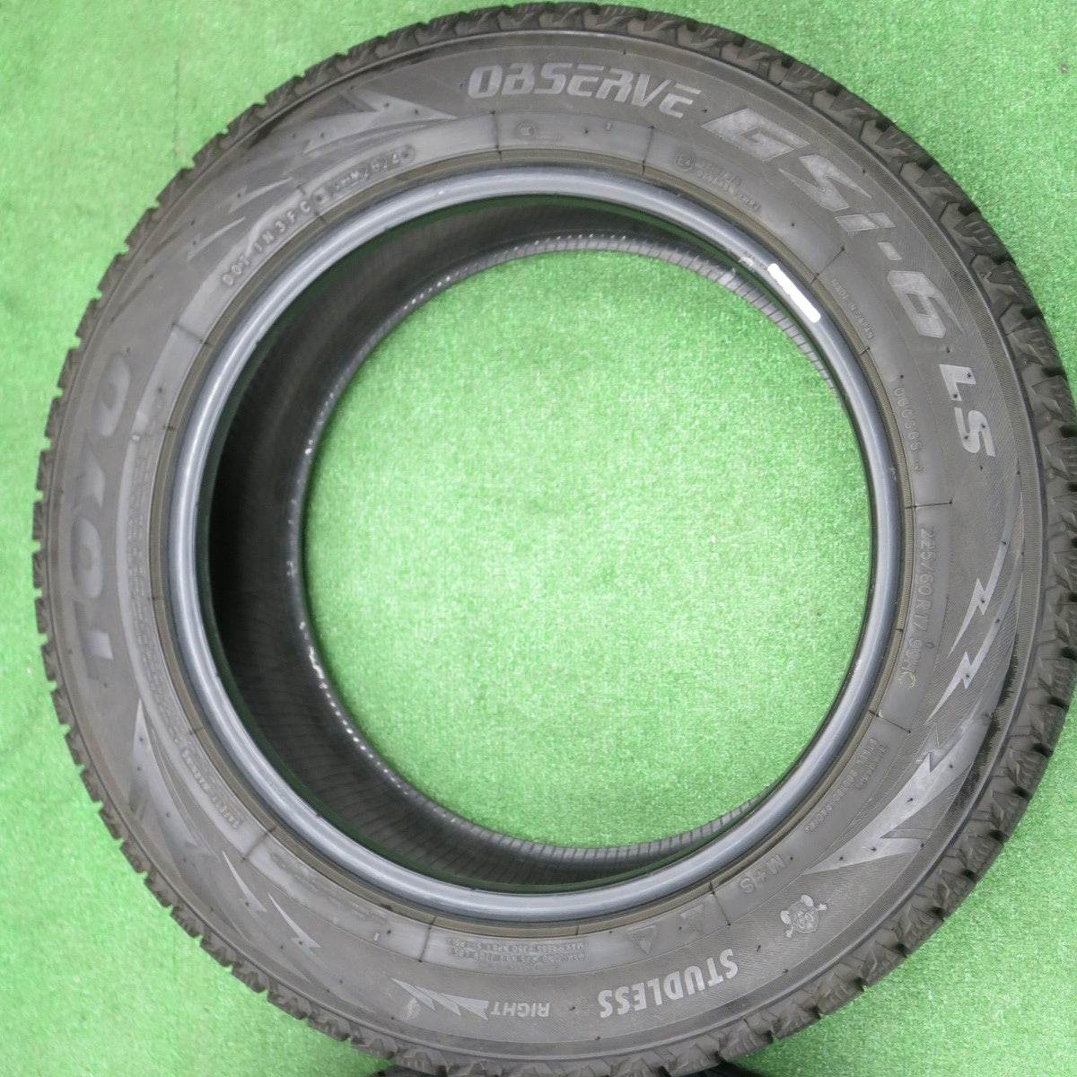 バリ溝！24年！9.5分★スタッドレス 225/60R17 トーヨー オブザーブ GSi-6 LS タイヤ 17インチ アルファード ヴェルファイア エルグランド 等★6020401NKスタ