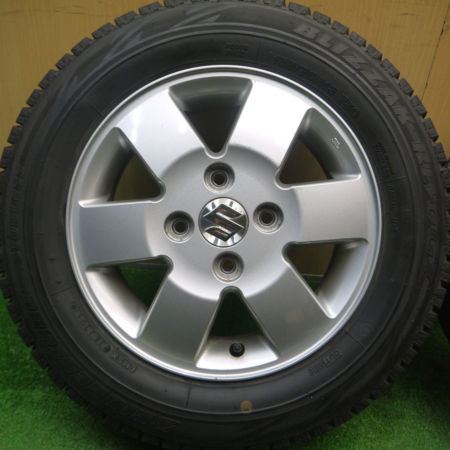 [送料無料] 4本価格★スズキ エブリイ ワゴン 純正 155/70R13 スタッドレス ブリヂストン ブリザック REVO GZ 13インチ PCD100/4H★4122701Hス