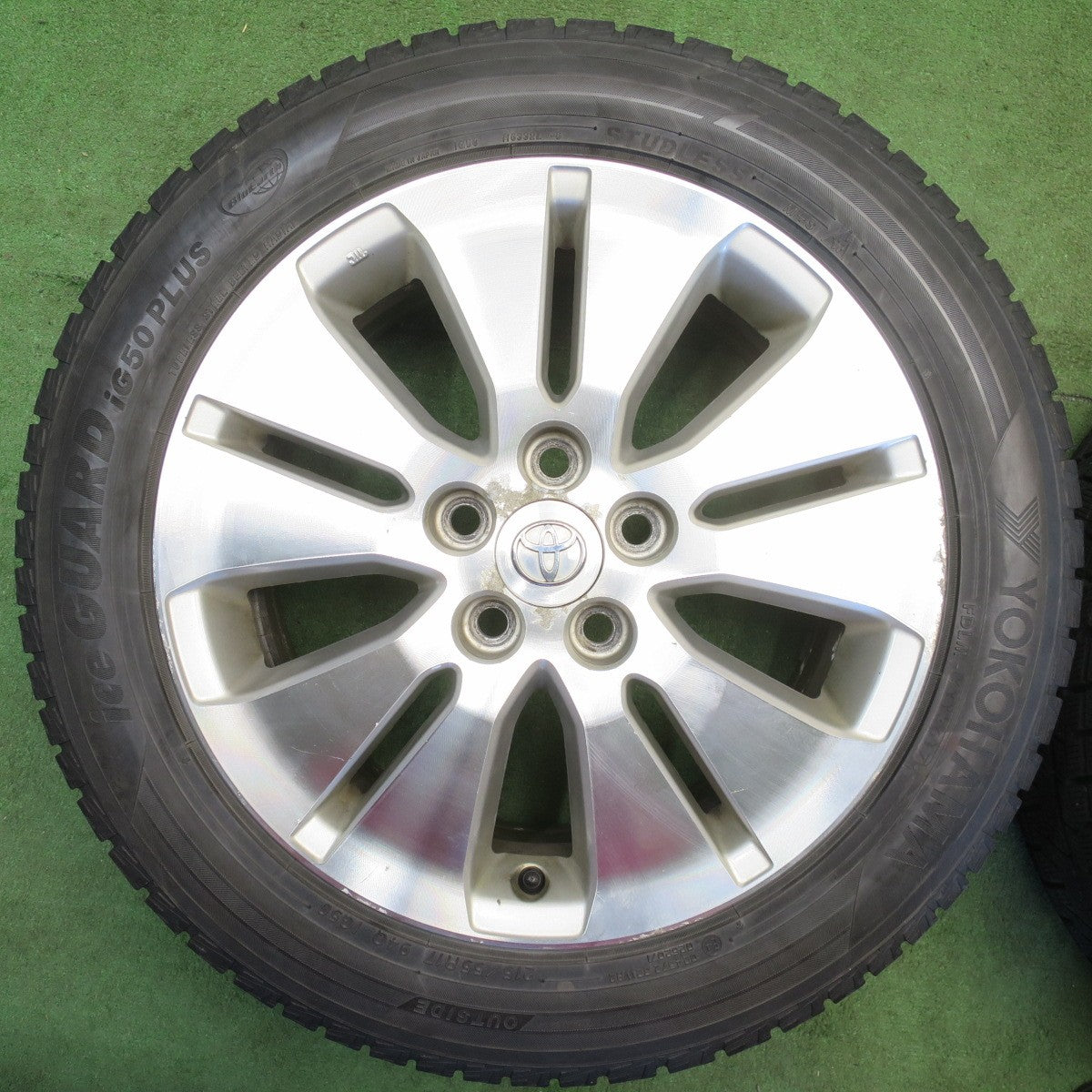 バリ溝！8.5分★トヨタ 10系 アルファード ヴェルファイア 純正 215/55R17 スタッドレス ヨコハマ アイスガード iG50 プラス 17インチ PCD114.3/5H★6051008NJス
