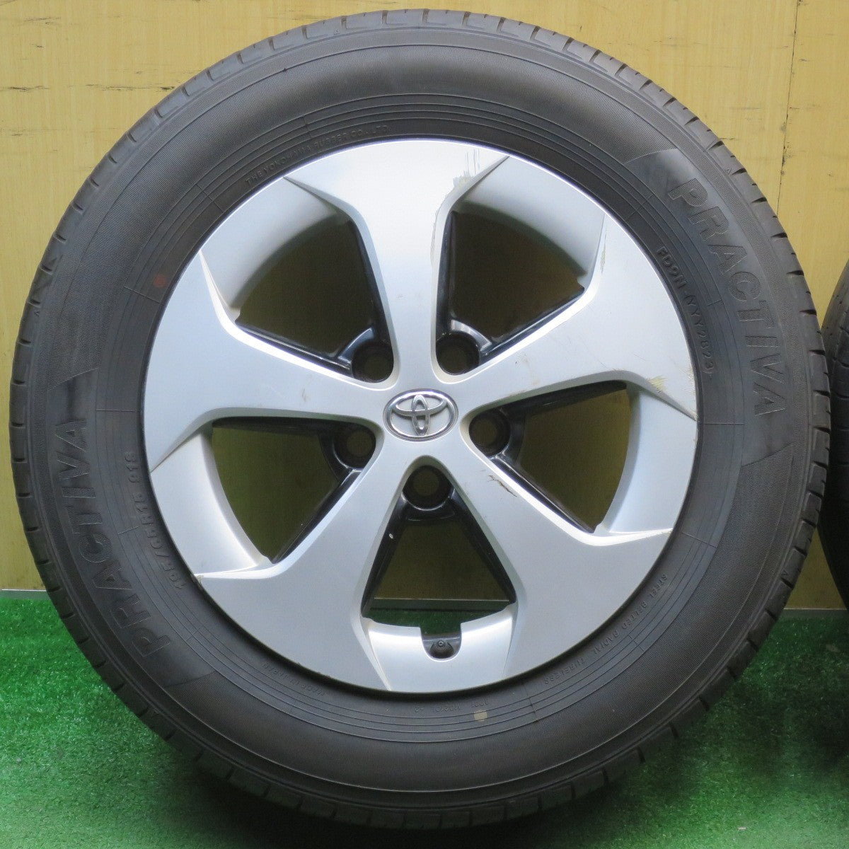 バリ溝！23年！9.5分★トヨタ 30系 プリウス 純正 195/65R15 グッドイヤー EfficientGrip ECO hybrid EG01 プラクティバ ヨコハマ 15インチ PCD100/5H★6032414NJノ