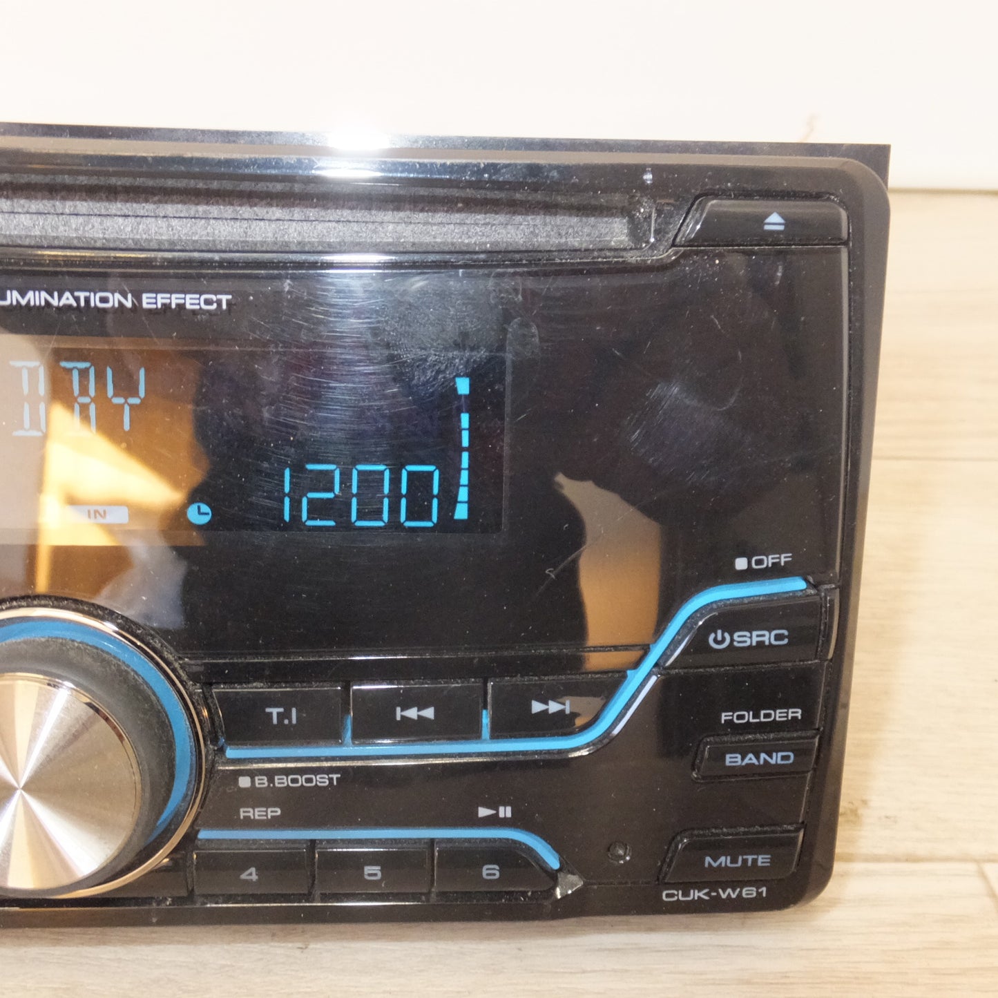[送料無料] ★ケンウッド製 ダイハツ 純正 カーオーディオ CDプレーヤー CUK-W61 08600-K9019[81]★