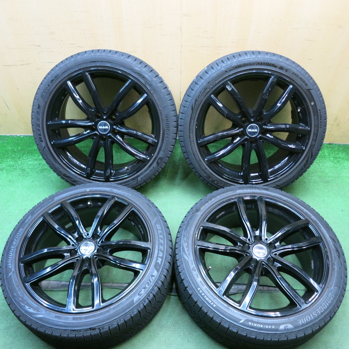バリ溝！9.5分◎BMW 等 MAK FAHR 245/40R19 スタッドレス ブリヂストン ブリザック VRX3 ファー 19インチ PCD112/5H◎6080903HAス