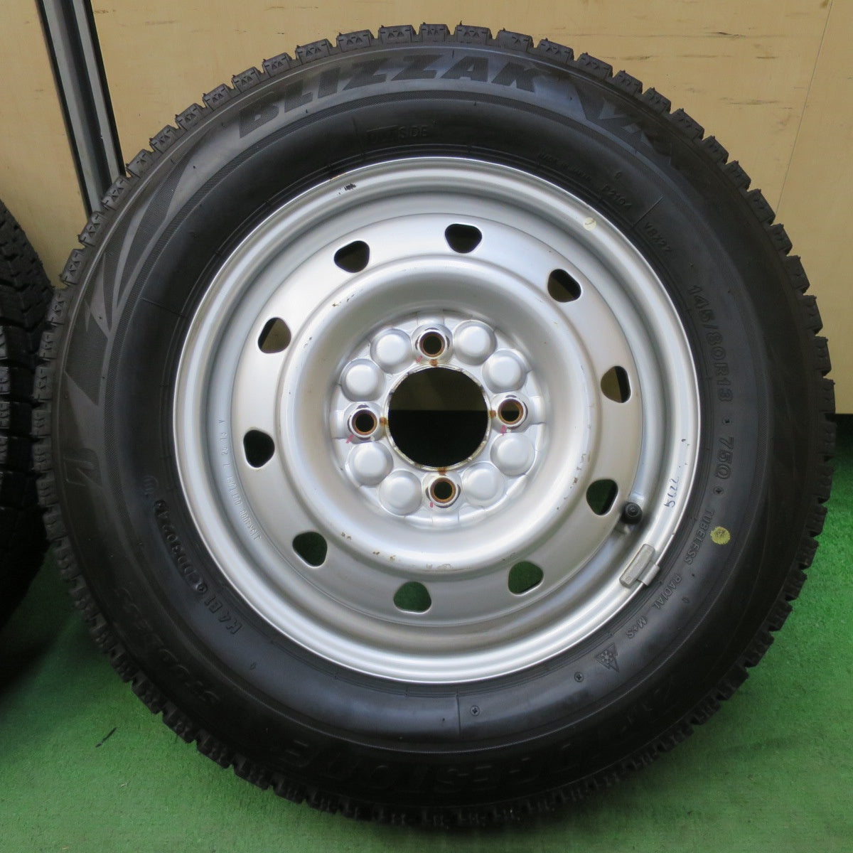 バリ溝！24年！ほぼ10分★スタッドレス 145/80R13 ブリヂストン ブリザック VRX2 TOPY スチール ホイール 13インチ PCD100/4H★5051504イス