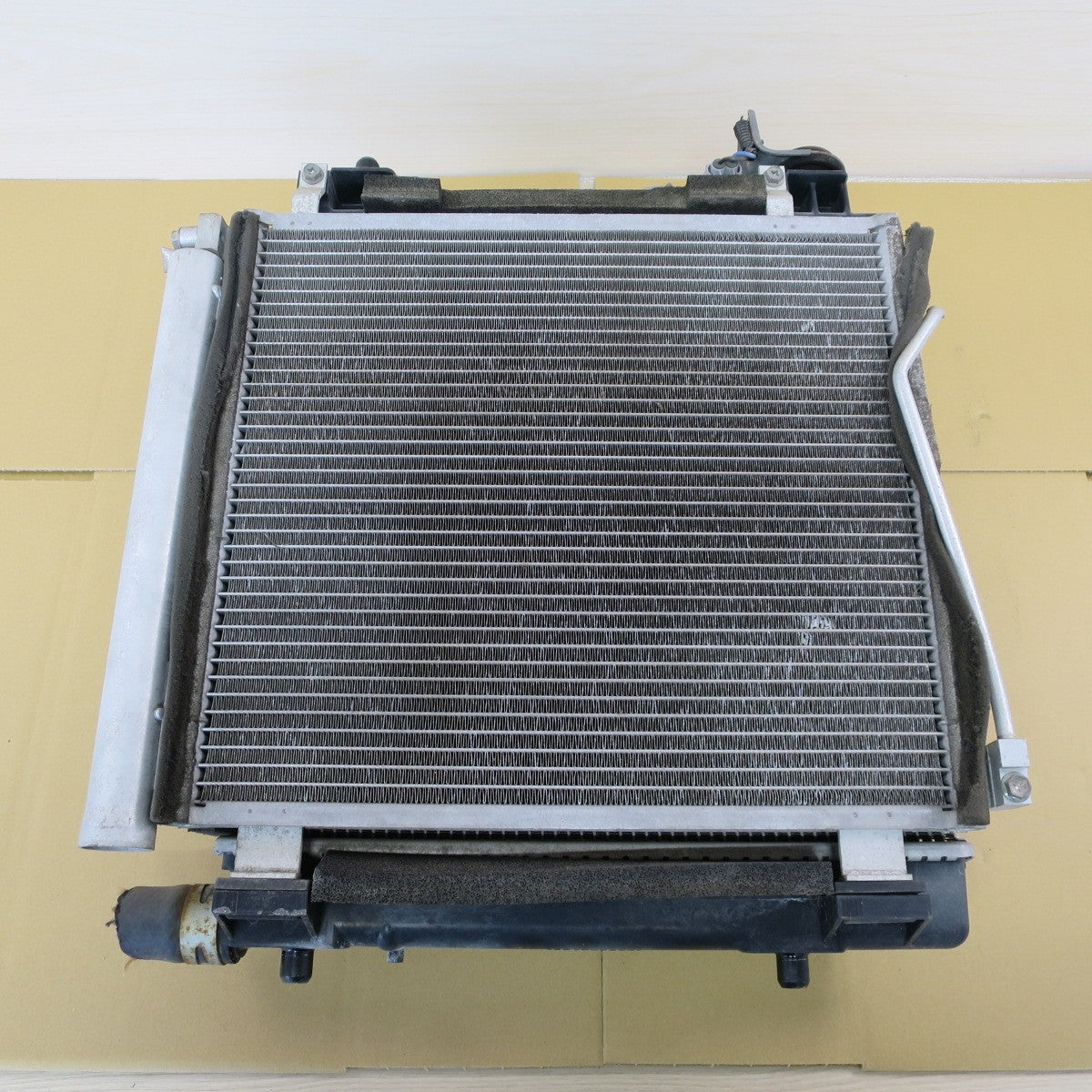 ♪スズキ MH34S MH44S ワゴンR 純正 DENSO ラジエーター 223000-6540 電動 ファン 168000-1880 デンソー カー パーツ♪ [送料無料]