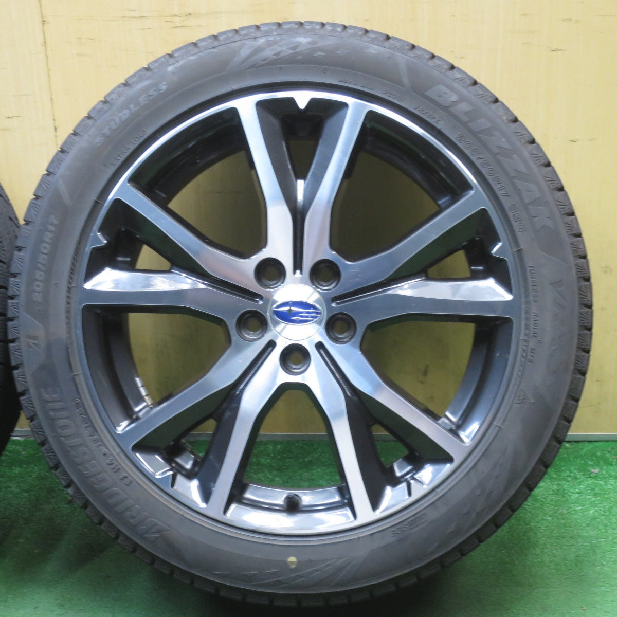 バリ溝！24年！キレイ！9.5分◎スバル インプレッサ スポーツ 純正 205/50R17 スタッドレス ブリヂストン ブリザック VRX3 17インチ PCD100/5H◎6090904NJス
