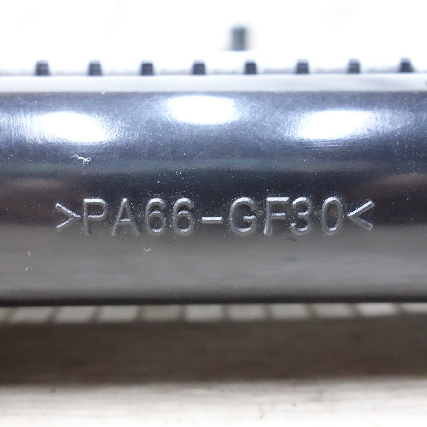 [送料無料] ほぼ未使用◆スズキ ワゴンR 用 ラジエーター PA66-GF30 メーカー 不明 カー パーツ◆