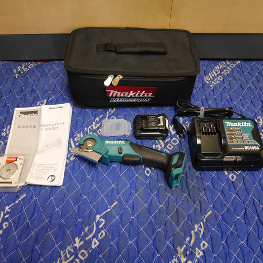 [送料無料] ほぼ未使用！美品！ブレード付き☆マキタ 充電式 マルチ カッター CP100D 電動 工具 切断機 曲線 加工 makita 充電器 DC10SA バッテリー BL1015☆