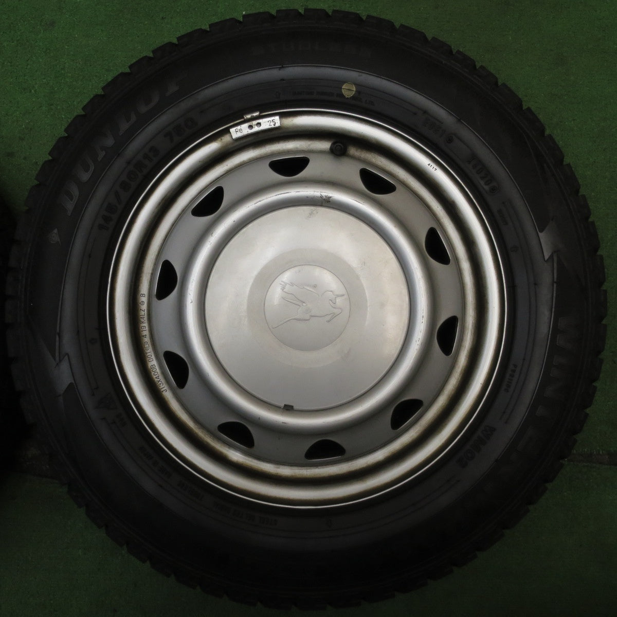 バリ溝！22年！8.5分★スタッドレス 145/80R13 ダンロップ ウインターマックス WM02 スチール ホイール 13インチ PCD100 110 114.3/4H マルチ★5062701NJス