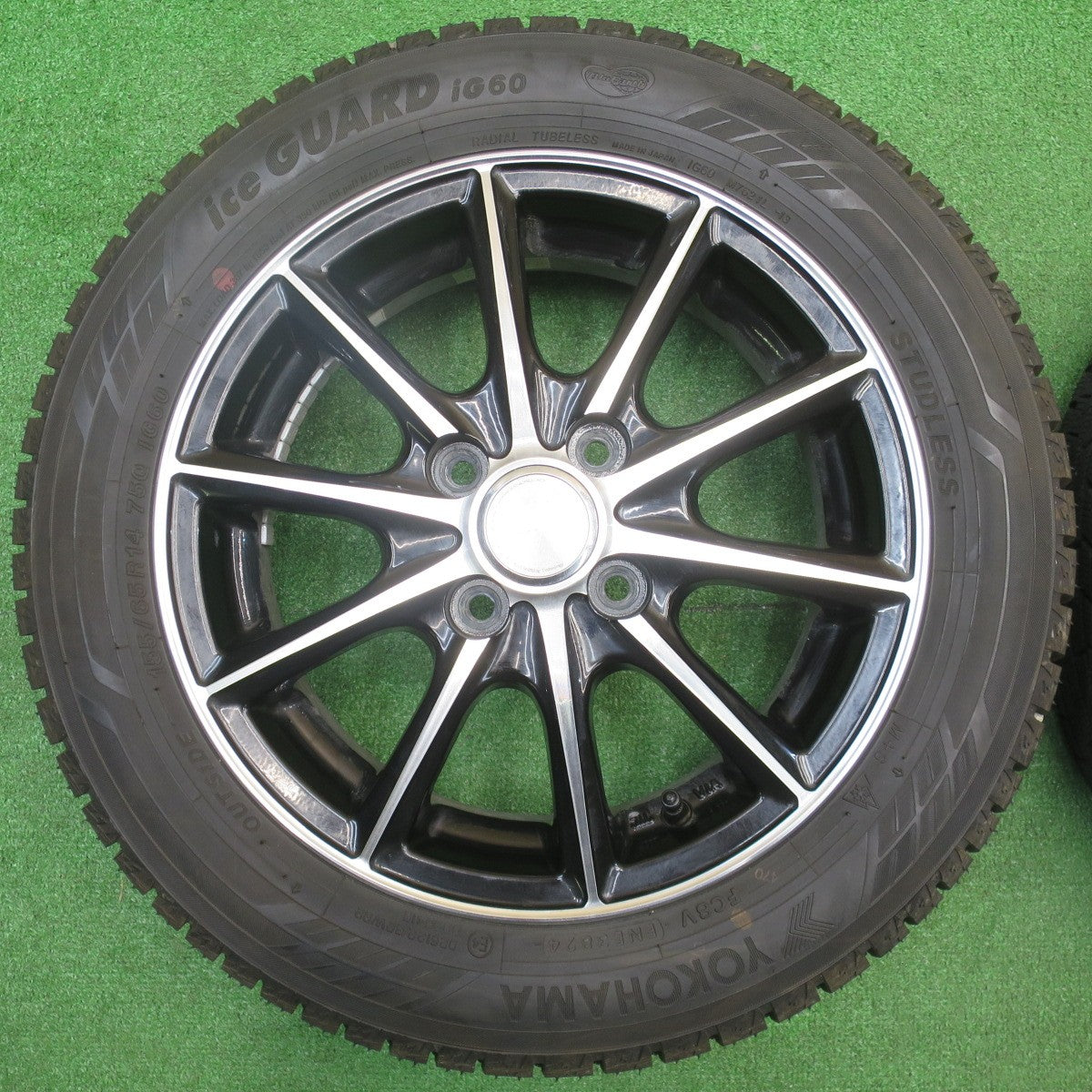 ほぼ未使用！24年！キレイ★スタッドレス 155/65R14 ヨコハマ アイスガード iG60 ECO FORME CRS15 エコフォルム 14インチ PCD100/4H★5111105NJス