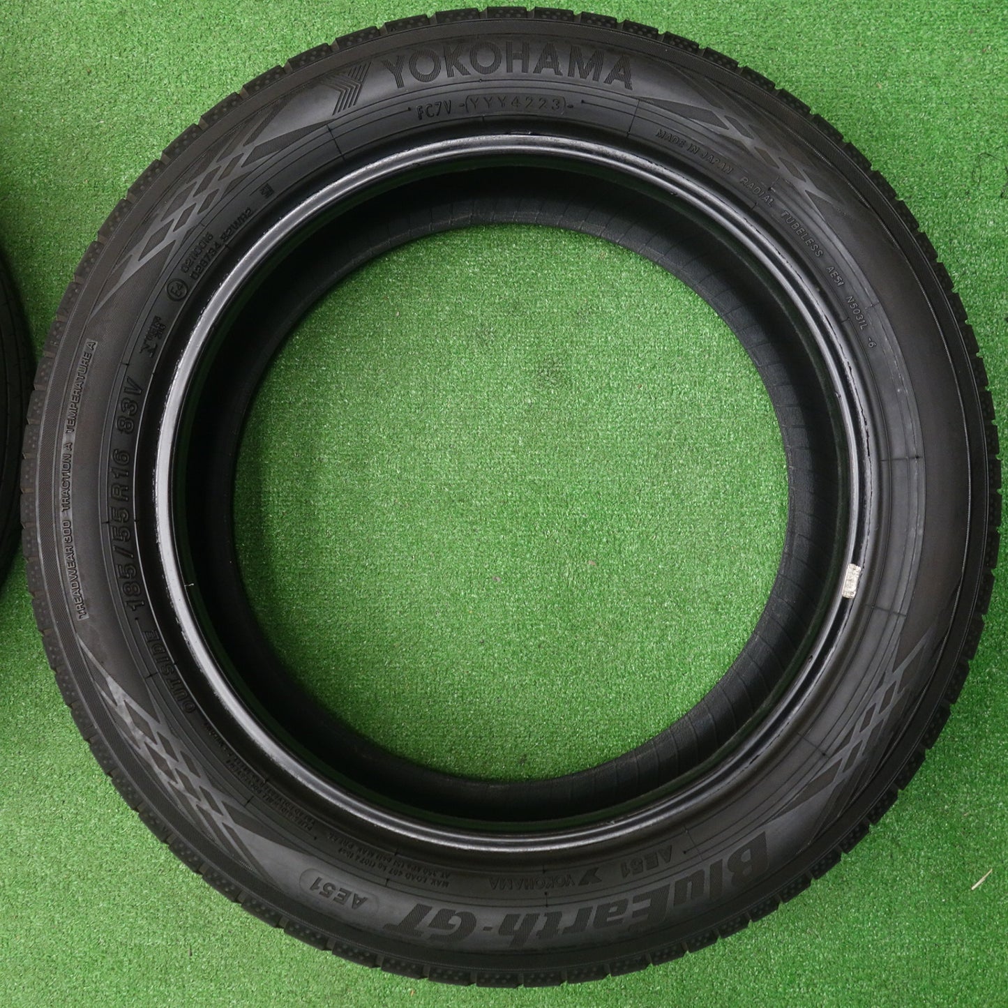 バリ溝！23年！8.5分★185/55R16 ヨコハマ BluEarth-GT AE51 ブルーアース タイヤ 16インチ フィット アクア、スイフト 等★6042202KTノタ