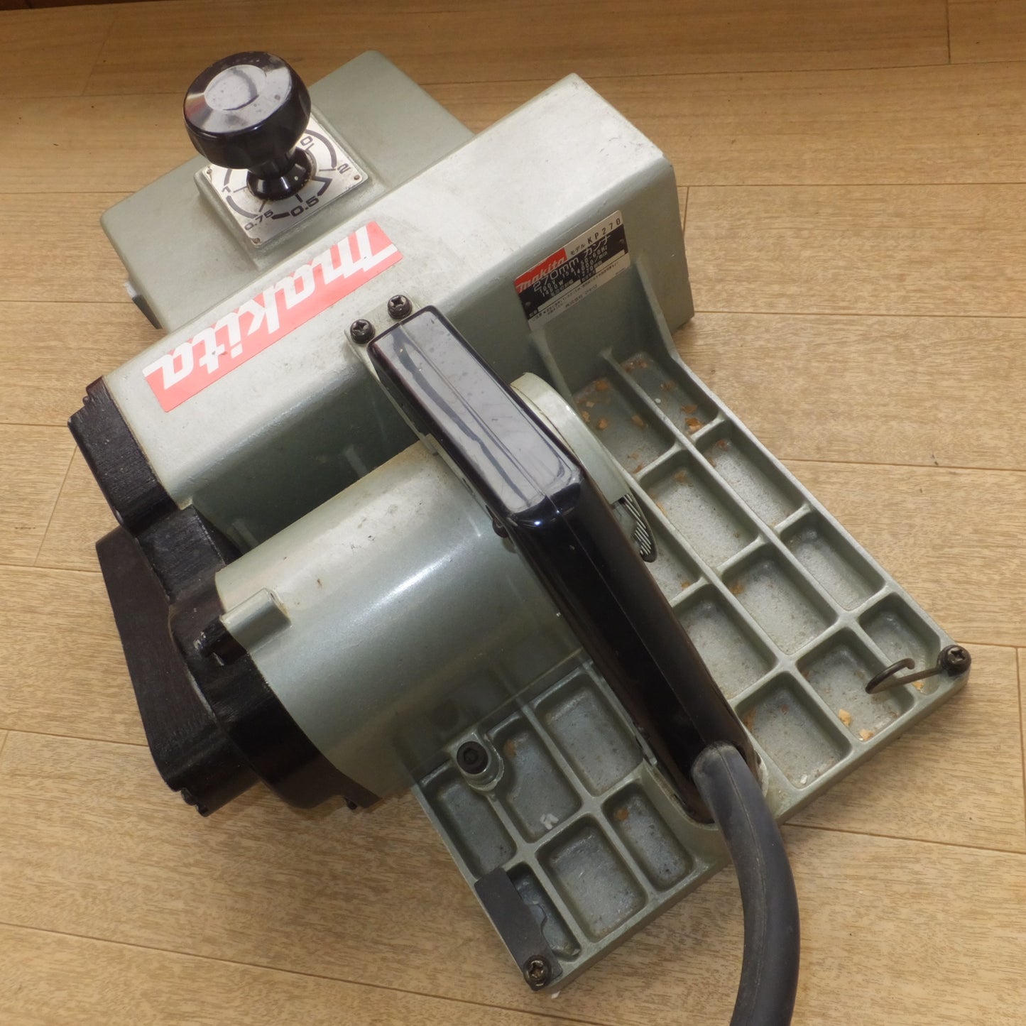 [送料無料] ★マキタ makita 270mm カンナ KP270　有効切削幅 270mm　100V 15A 50-60Hz 1460W 14000/min.★