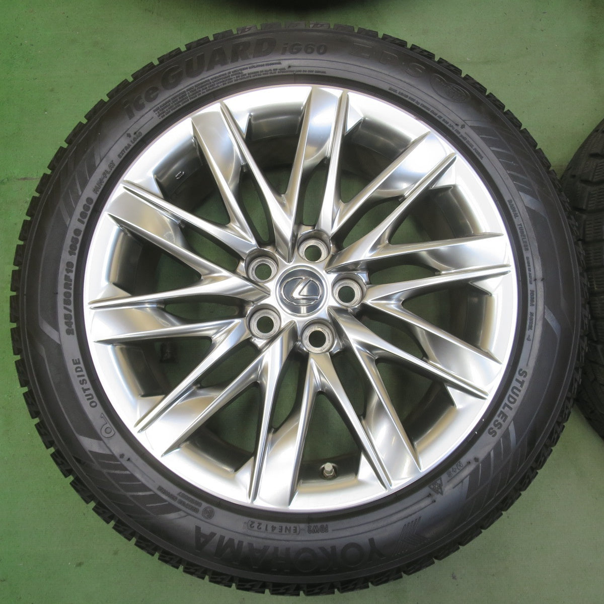 センサー付！バリ溝！24年！キレイ！ほぼ10分◎レクサス LS 500 h 純正 245/50R19 スタッドレス ヨコハマ アイスガード iG60 Z・P・S ランフラット 19インチ PCD120/5H◎6070201イス
