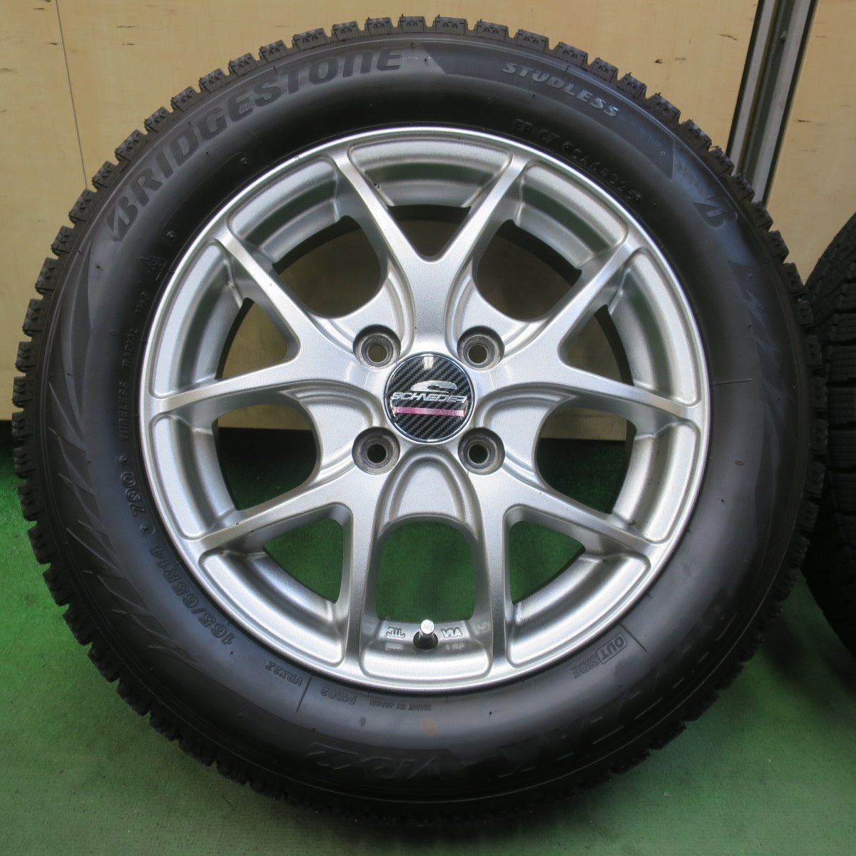 バリ溝！25年！ほぼ10分◎スタッドレス 165/65R14 ブリヂストン ブリザック VRX2 SCHNEIDER シュナイダー 14インチ ハスラー ソリオ 等 PCD100/4H◎6071503イス